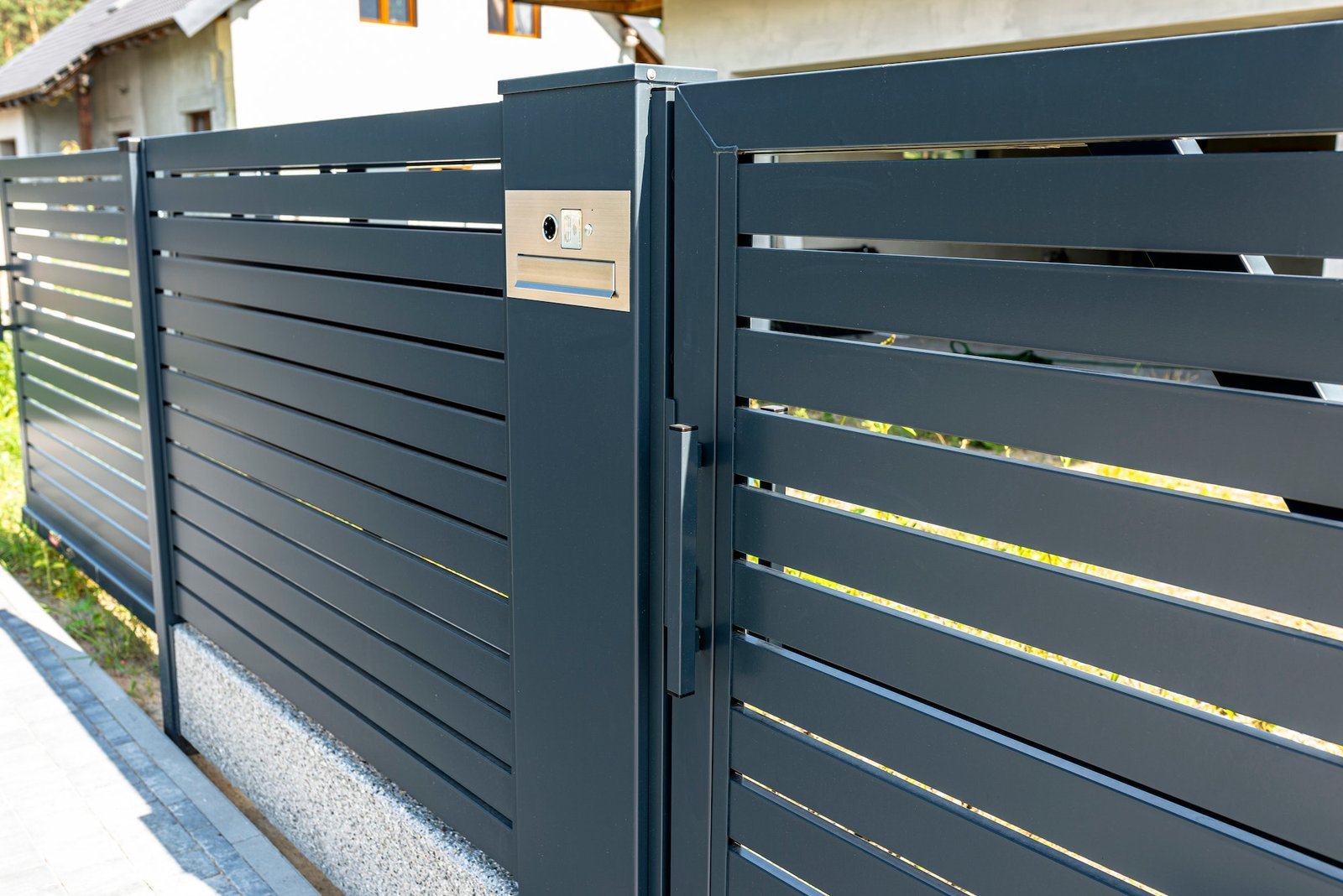 Automatic driveway gate repaired in Santa Monica, CA